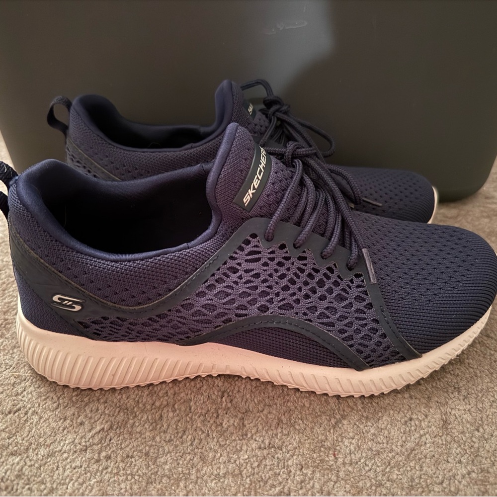 Skechers Wide Fit Memory Foam 9W